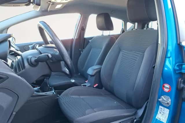 Ford Fiesta (2013) thumbnail 11