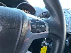 Ford Fiesta (2013) thumbnail 15