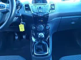 Ford Fiesta (2013) thumbnail 19
