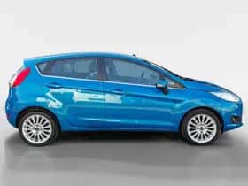 Ford Fiesta (2013) thumbnail 3