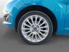 Ford Fiesta (2013) thumbnail 8