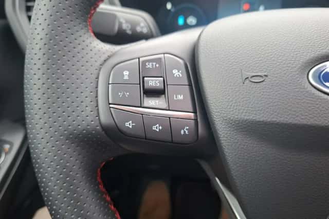 Ford Kuga (2025) thumbnail 15