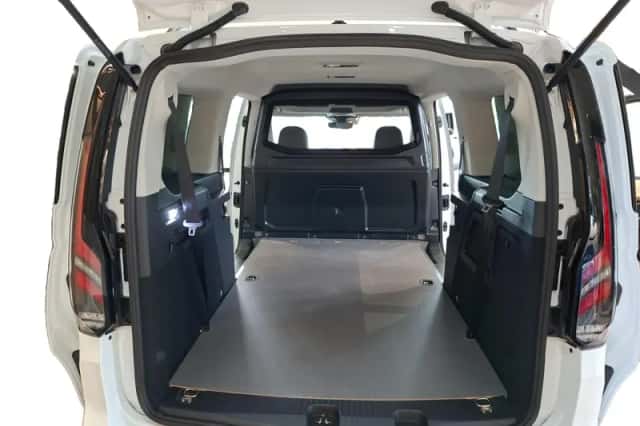 Ford Tourneo Connect (2026) thumbnail 2