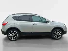 Nissan Qashqai (2013) thumbnail 3