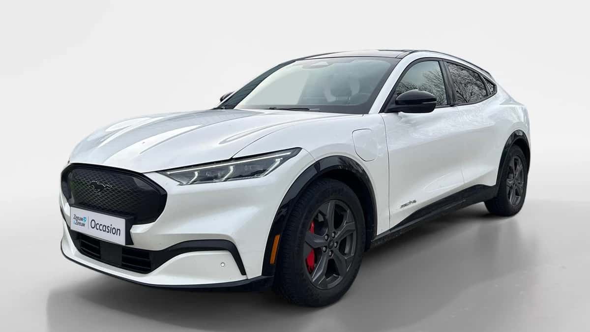 Ford Mustang Mach-E (2021) — foto 1