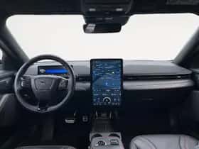 Ford Mustang Mach-E (2021) thumbnail 13