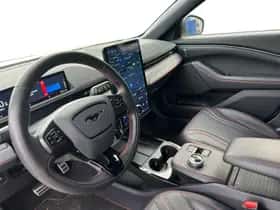 Ford Mustang Mach-E (2021) thumbnail 14