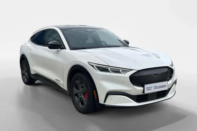 Ford Mustang Mach-E (2021) thumbnail 4
