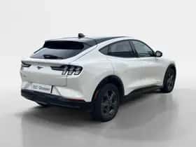 Ford Mustang Mach-E (2021) thumbnail 7