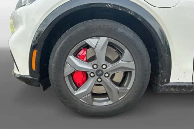 Ford Mustang Mach-E (2021) thumbnail 9