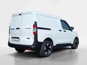 Ford E-Transit Courier (2025) thumbnail 8