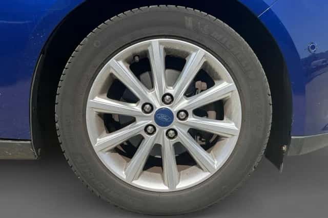 Ford Focus (2017) thumbnail 2