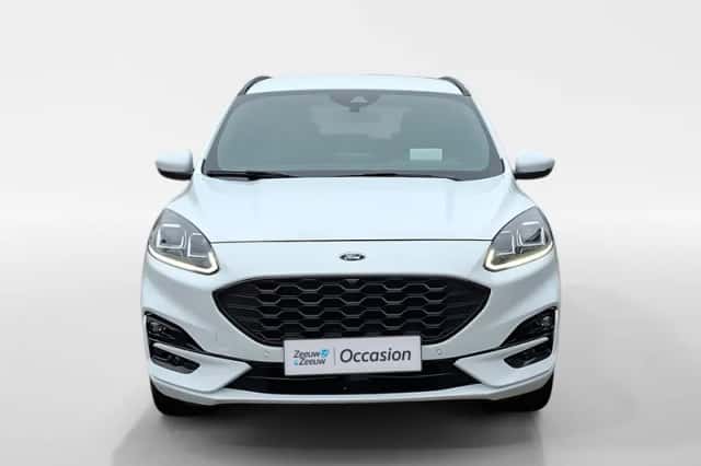 Ford Kuga (2023) thumbnail 2