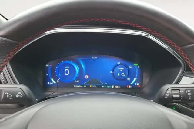 Ford Kuga (2023) thumbnail 11