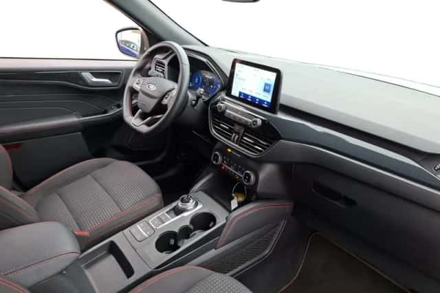 Ford Kuga (2023) thumbnail 12