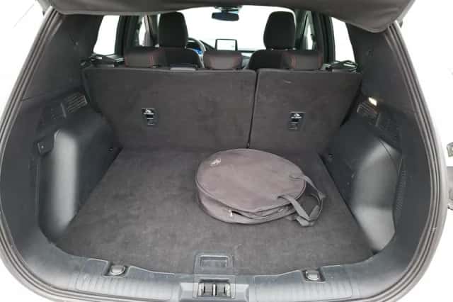 Ford Kuga (2023) thumbnail 15