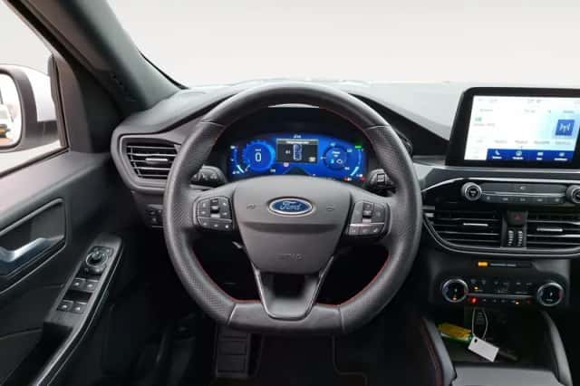 Ford Kuga (2023) thumbnail 18