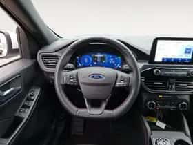 Ford Kuga (2023) thumbnail 18