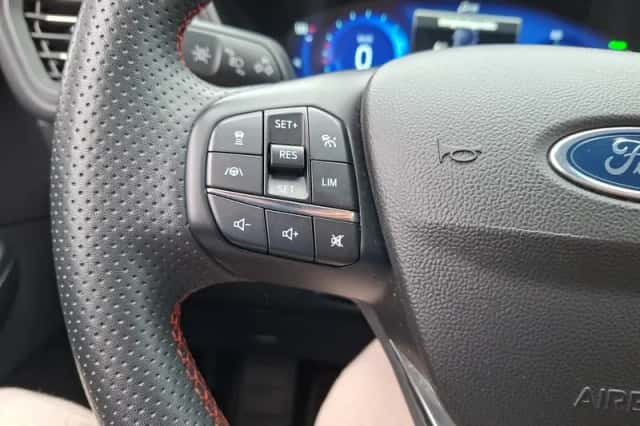 Ford Kuga (2023) thumbnail 19