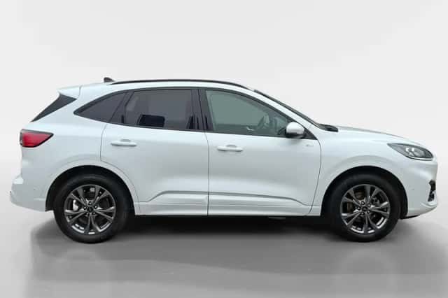 Ford Kuga (2023) thumbnail 4