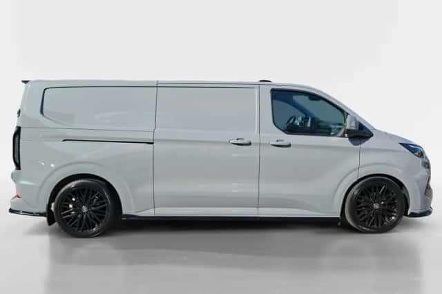 Ford Transit Custom (2024) thumbnail 4