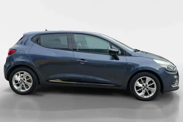 Renault Clio (2017) thumbnail 3