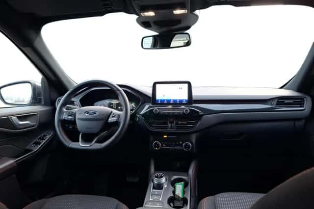 Ford Kuga (2023) thumbnail 14