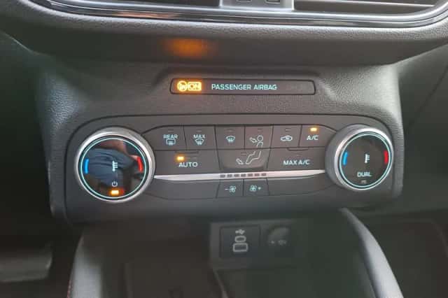 Ford Kuga (2023) thumbnail 25