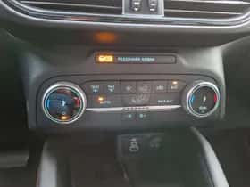 Ford Kuga (2023) thumbnail 25