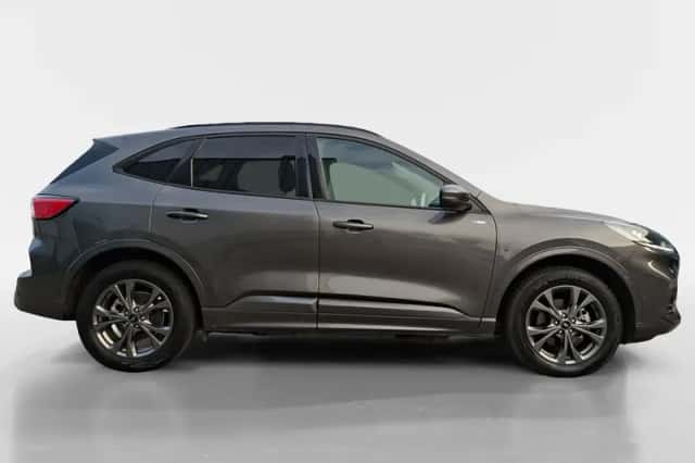 Ford Kuga (2023) thumbnail 4