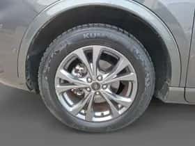 Ford Kuga (2023) thumbnail 9
