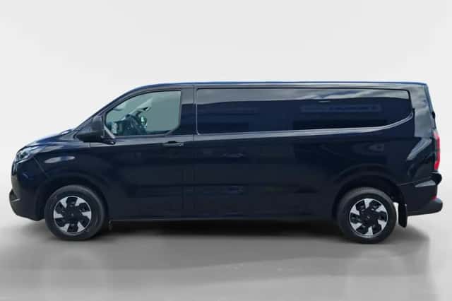 Ford E-Transit Custom (2026) thumbnail 4