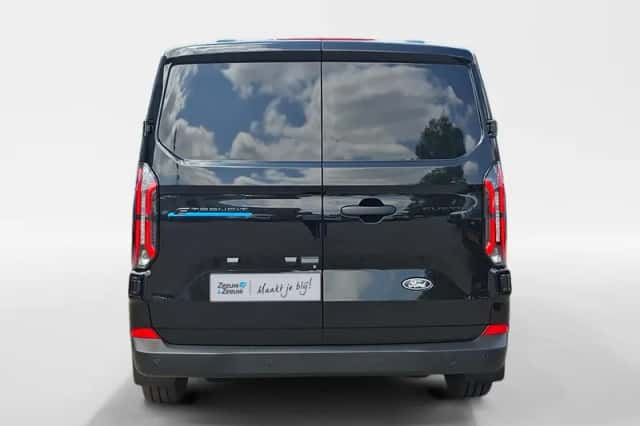 Ford E-Transit Custom (2026) thumbnail 6