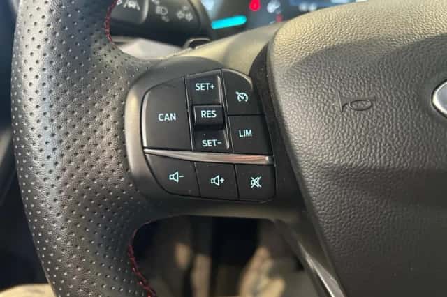 Ford Focus (2023) thumbnail 15