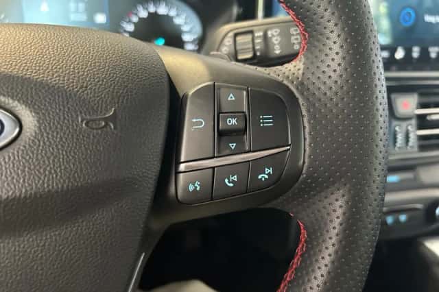 Ford Focus (2023) thumbnail 16