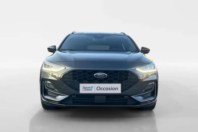 Ford Focus (2023) thumbnail 4