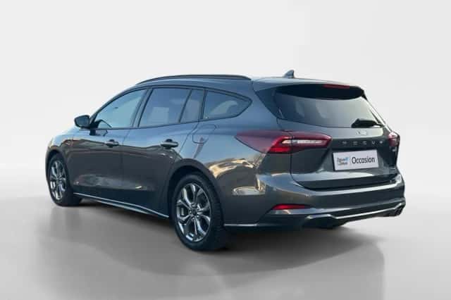 Ford Focus (2023) thumbnail 5
