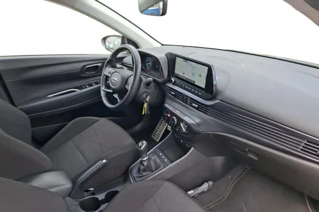 Hyundai Bayon (2023) thumbnail 3