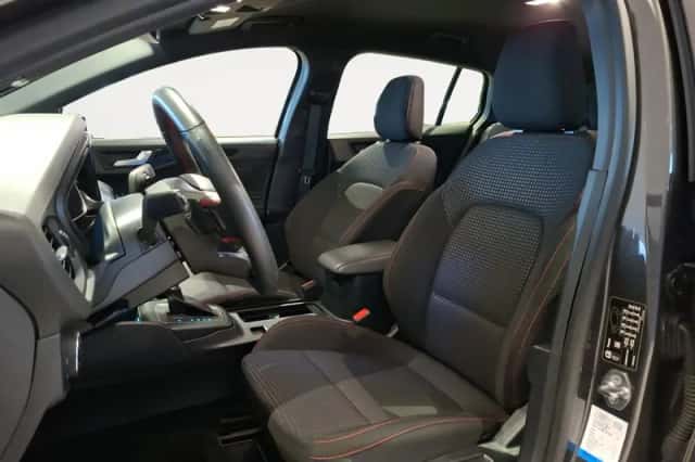 Ford Focus (2023) thumbnail 10