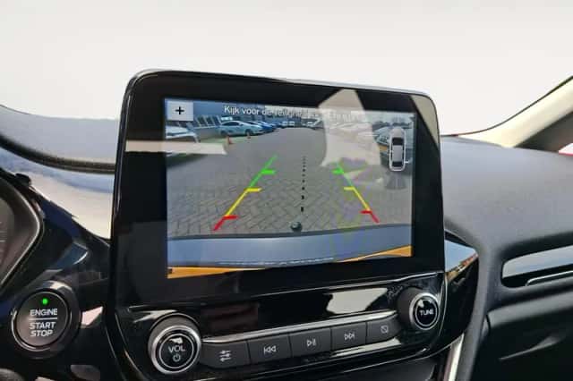 Ford Fiesta (2018) thumbnail 18
