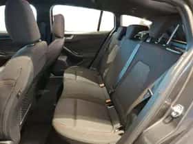 Ford Focus (2023) thumbnail 11
