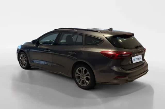 Ford Focus (2023) thumbnail 5
