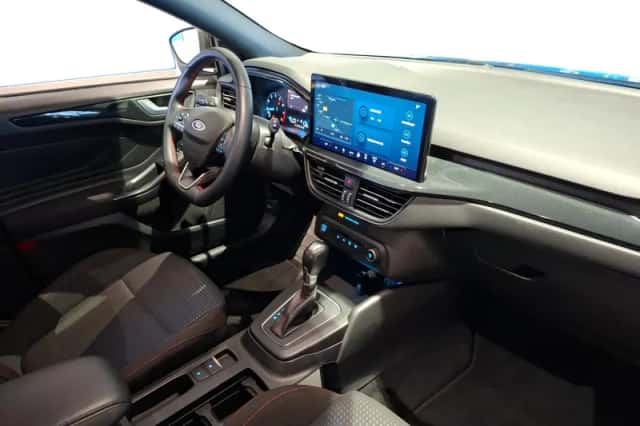 Ford Focus (2023) thumbnail 9