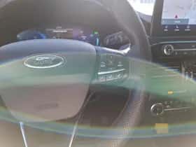 Ford Kuga (2023) thumbnail 15