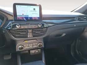 Ford Kuga (2023) thumbnail 18