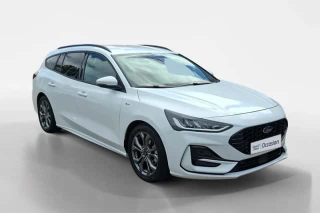 Ford Focus (2024) thumbnail 3