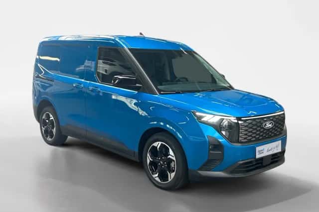 Ford E-Transit Courier (2026) thumbnail 2