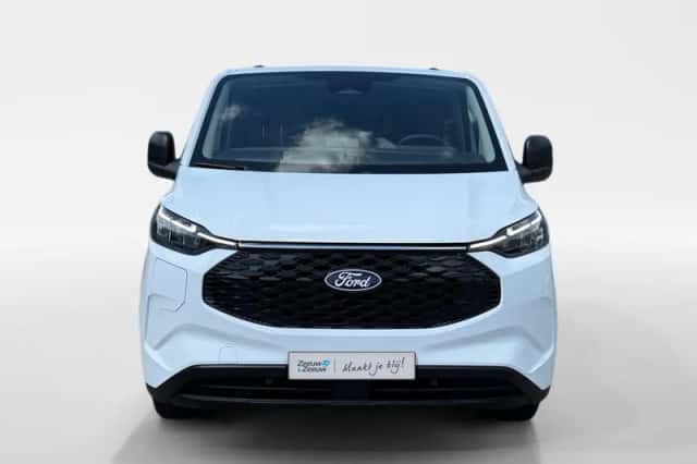 Ford E-Transit Custom (2026) thumbnail 3