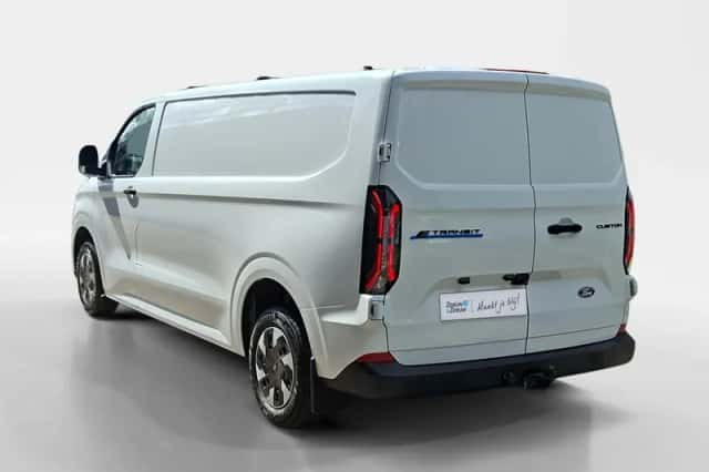 Ford E-Transit Custom (2026) thumbnail 4