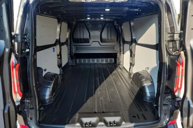 Ford E-Transit Custom (2024) thumbnail 12